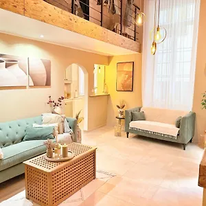 vieux-nice-duplex-100m2-3-chambres-6-couchages-easy-check-in.fr-provencehotel.com/