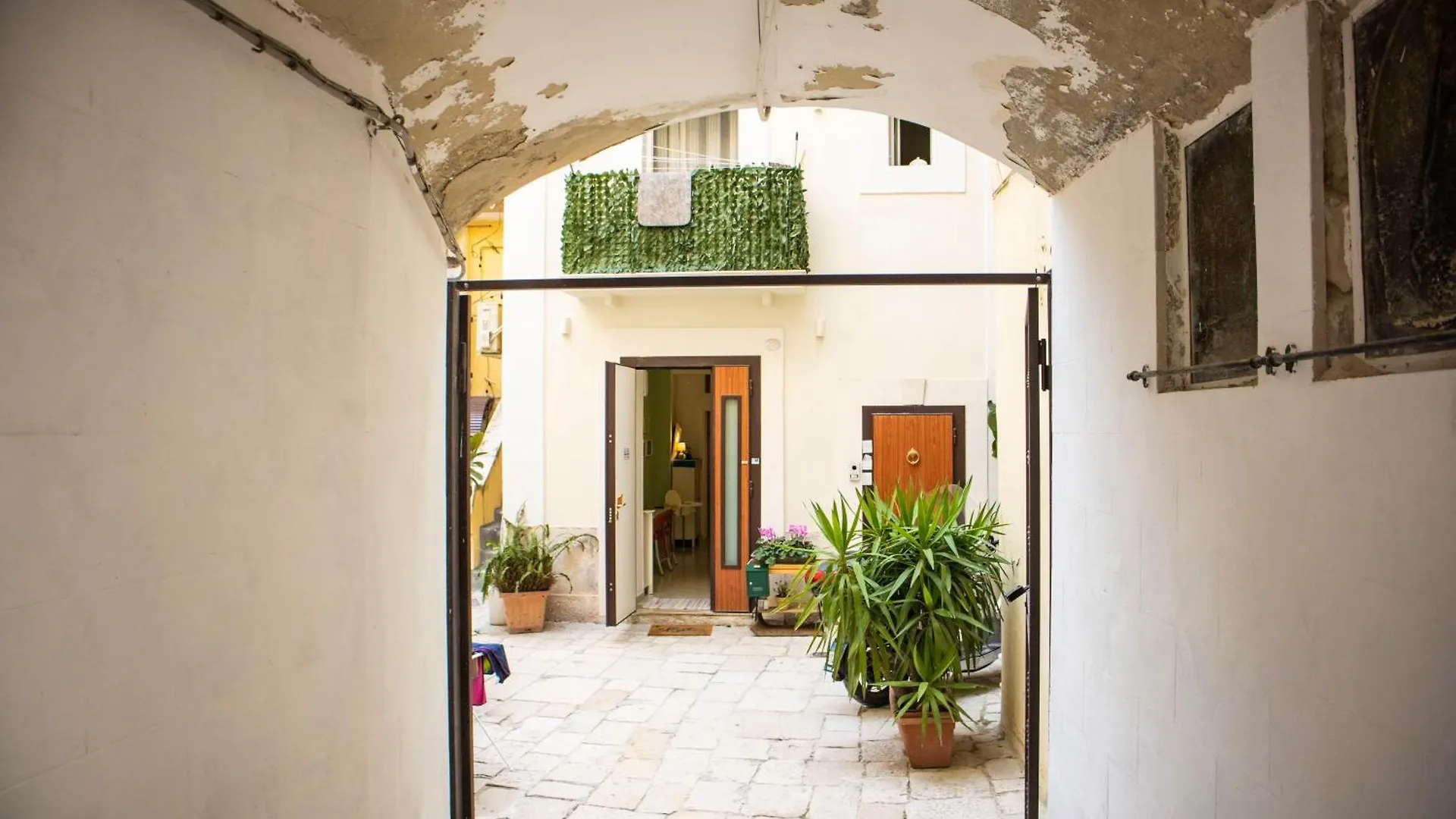 Arco Alto Apartment Bari Italien